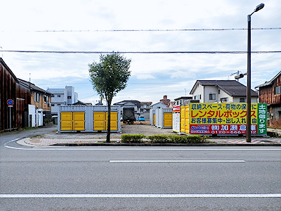 加瀬倉庫トランクルーム　屋外